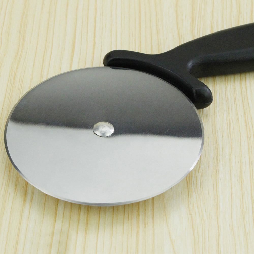 Stainless Steel Pizza Slicer - VeranCo